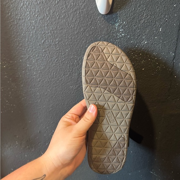 Women’s Black and Grey Sanborn Teva Sandals - Picture 8 of 8